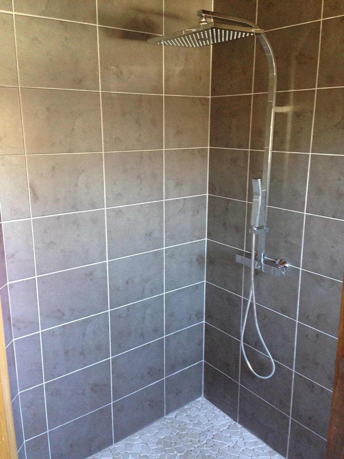 Douche carrelée